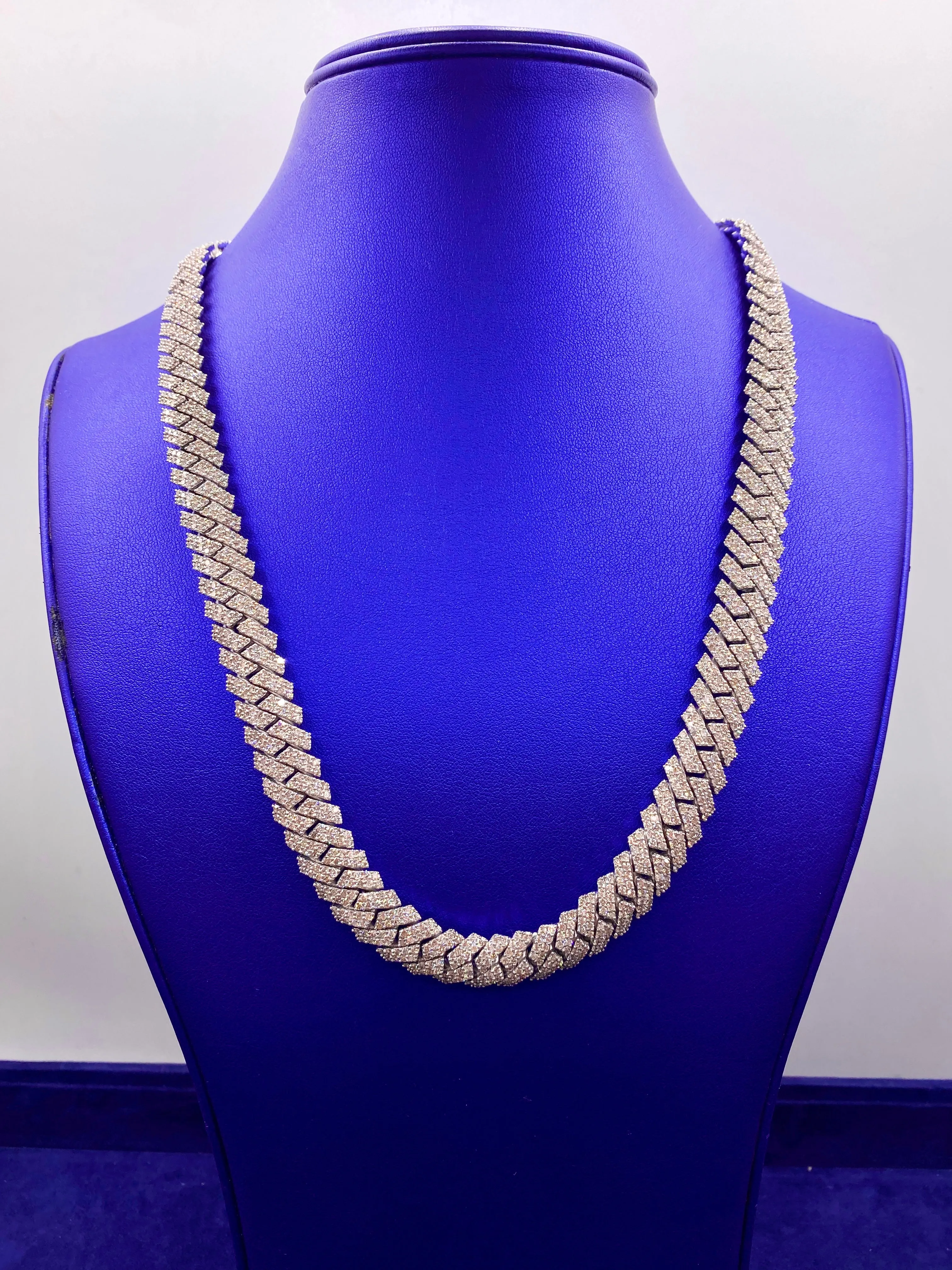 10k 12mm White Gold Cuban 22"