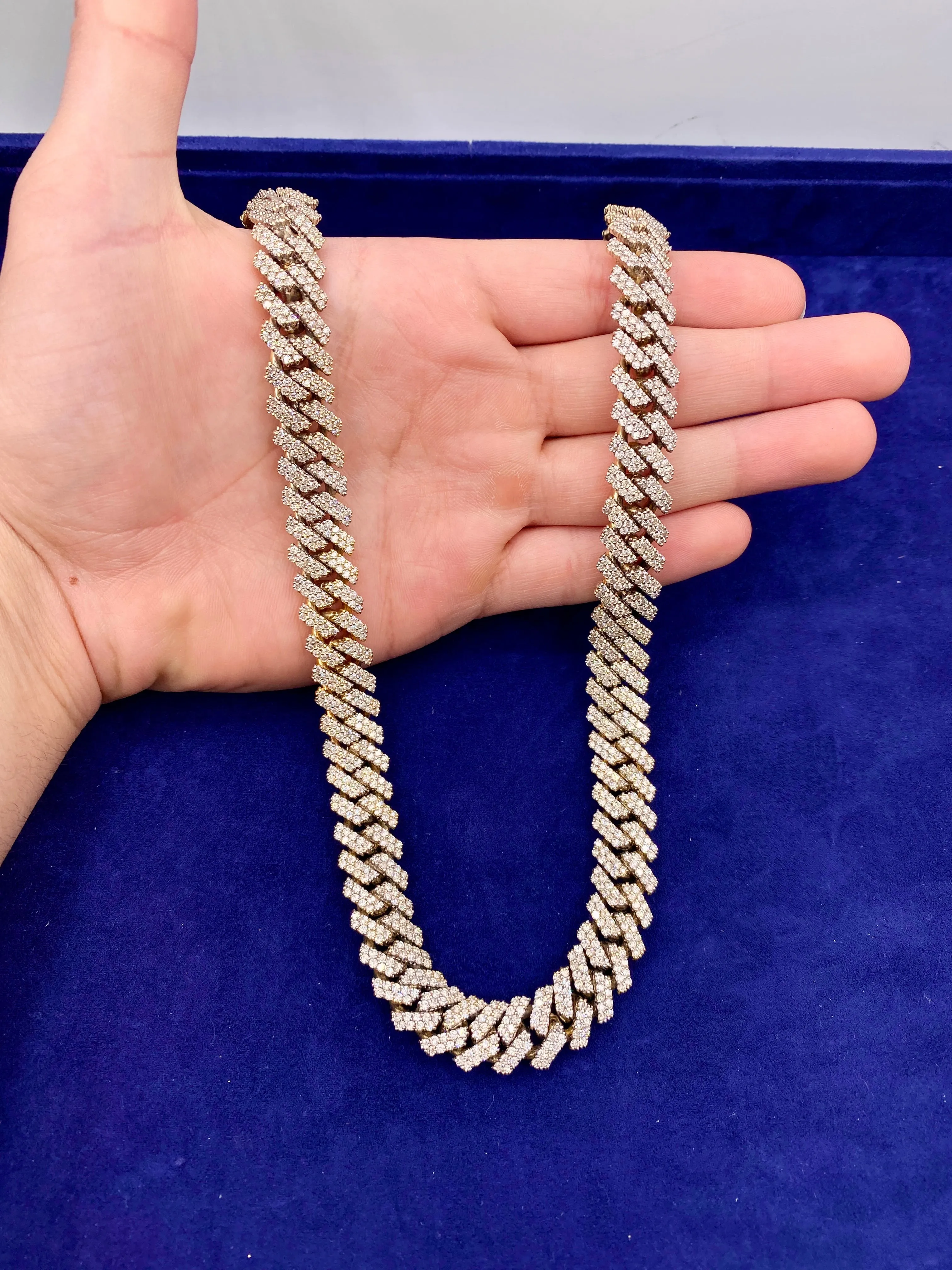 14k 13.5mm Gold Cuban Chain 22.5”