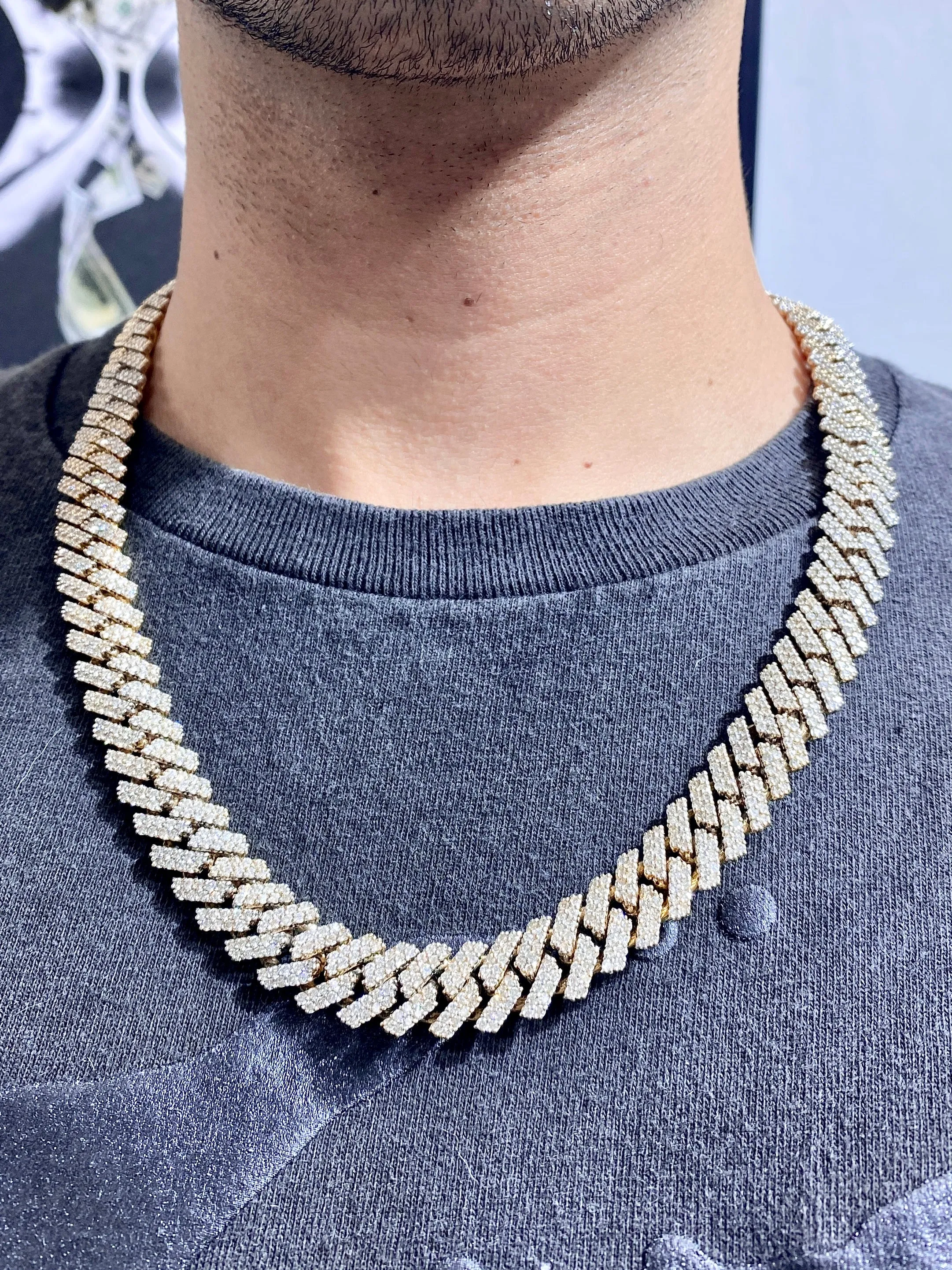 14k 13.5mm Gold Cuban Chain 22.5”