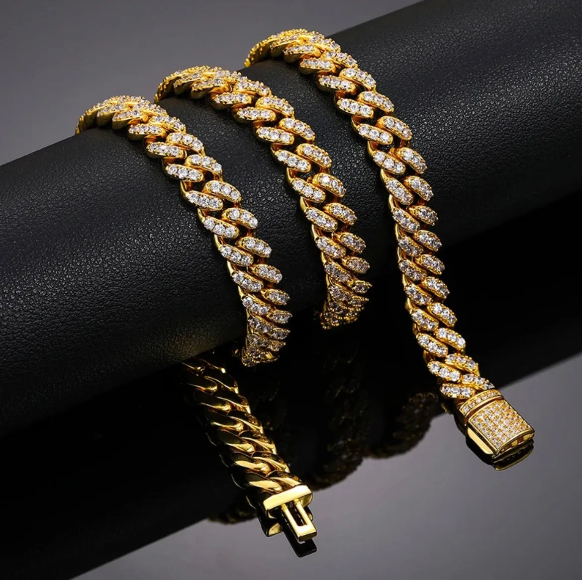 20" 925S VVS MOISSANITE 8.5MM CUBAN LINK CHAIN-GOLD