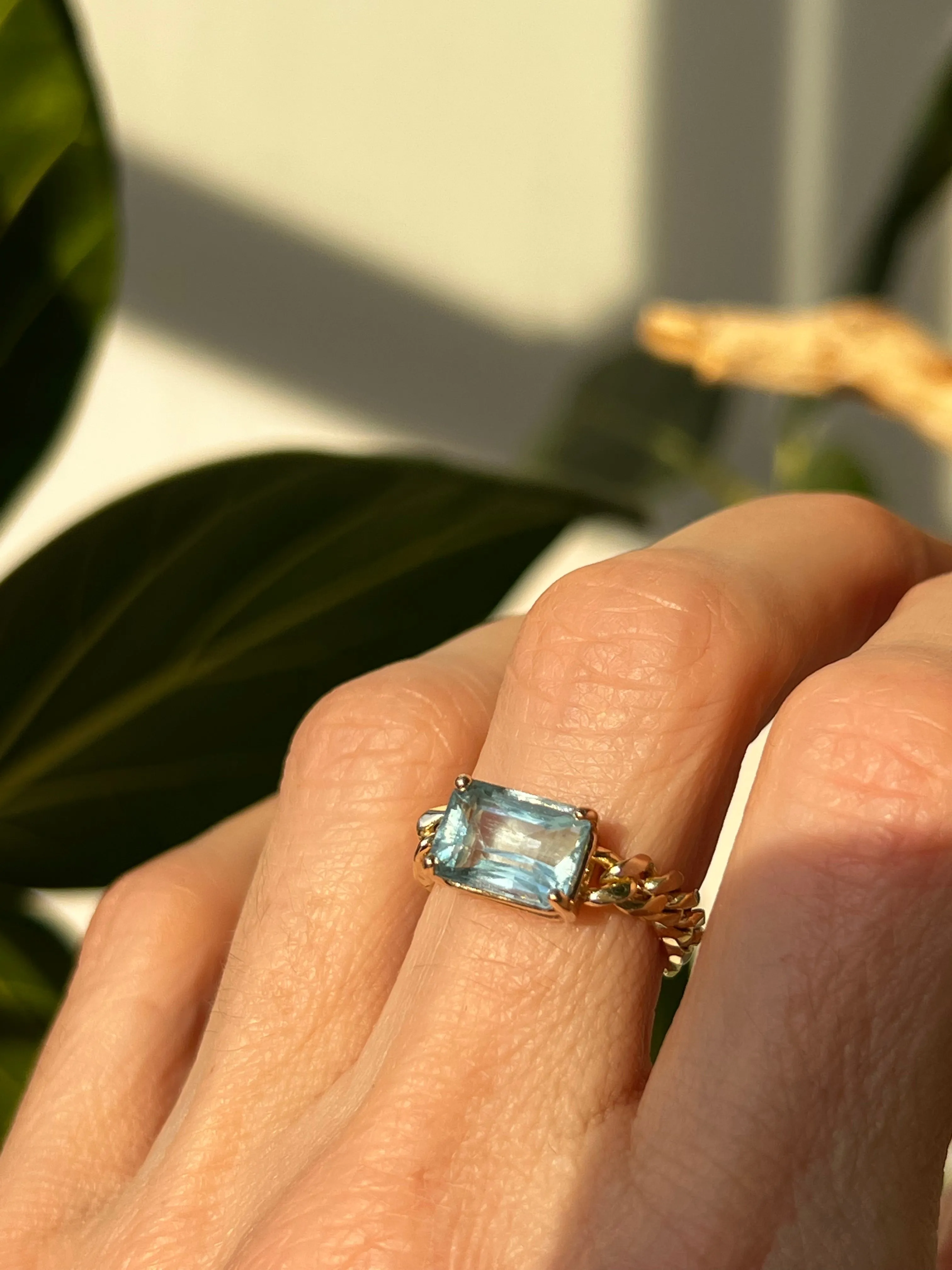 Aquamarine Emerald-Cut Chain Ring (12mm)