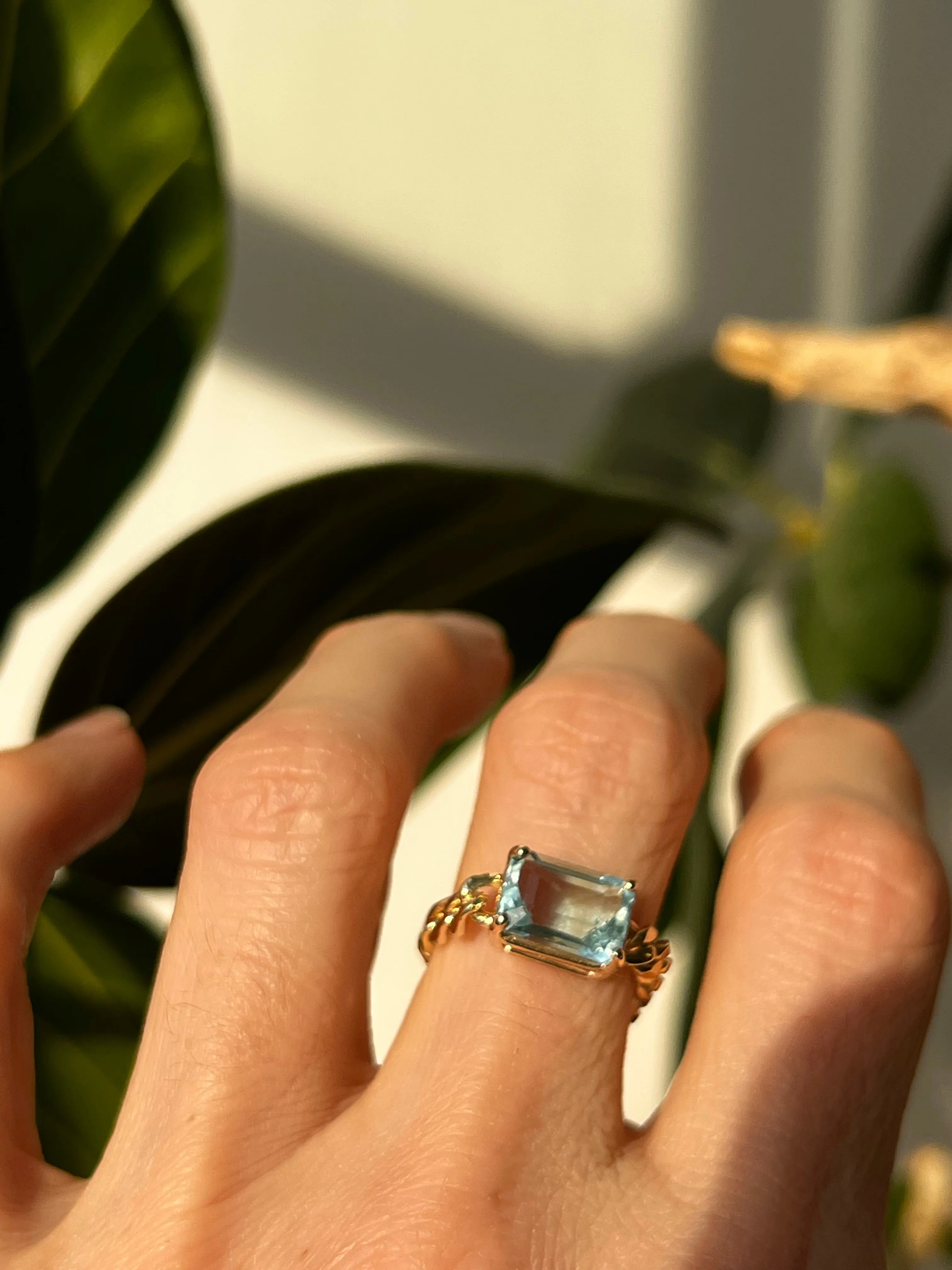 Aquamarine Emerald-Cut Chain Ring (12mm)