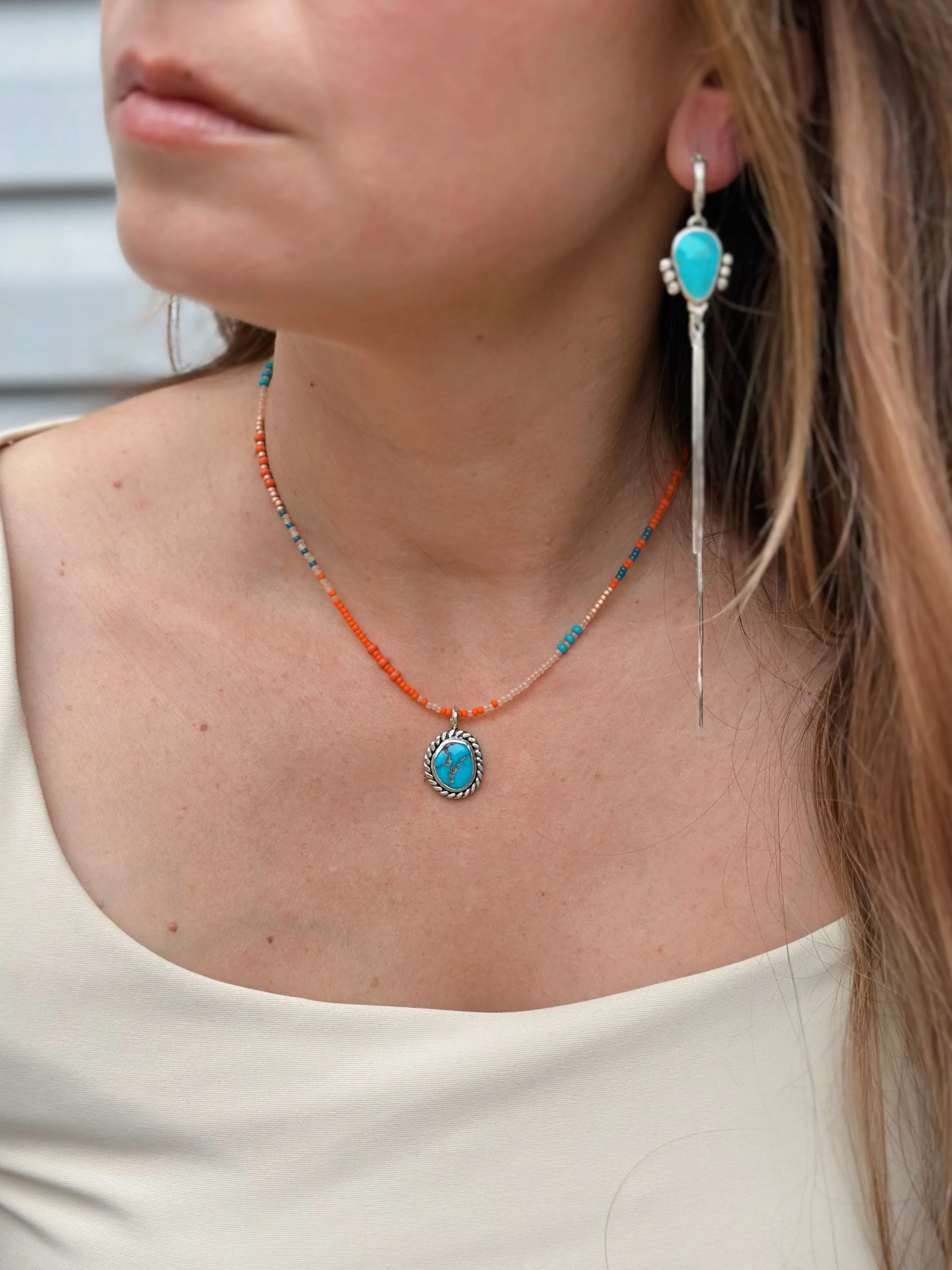 BEADED NECKLACE - ORANGE   TAN