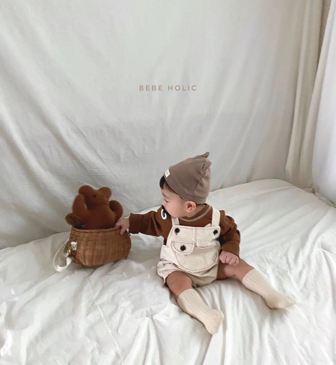 Bebeholic Monchel Romper (2 colour options)