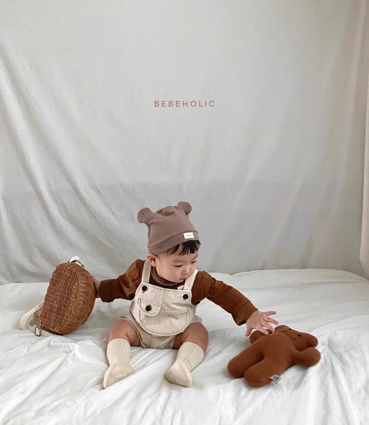 Bebeholic Monchel Romper (2 colour options)