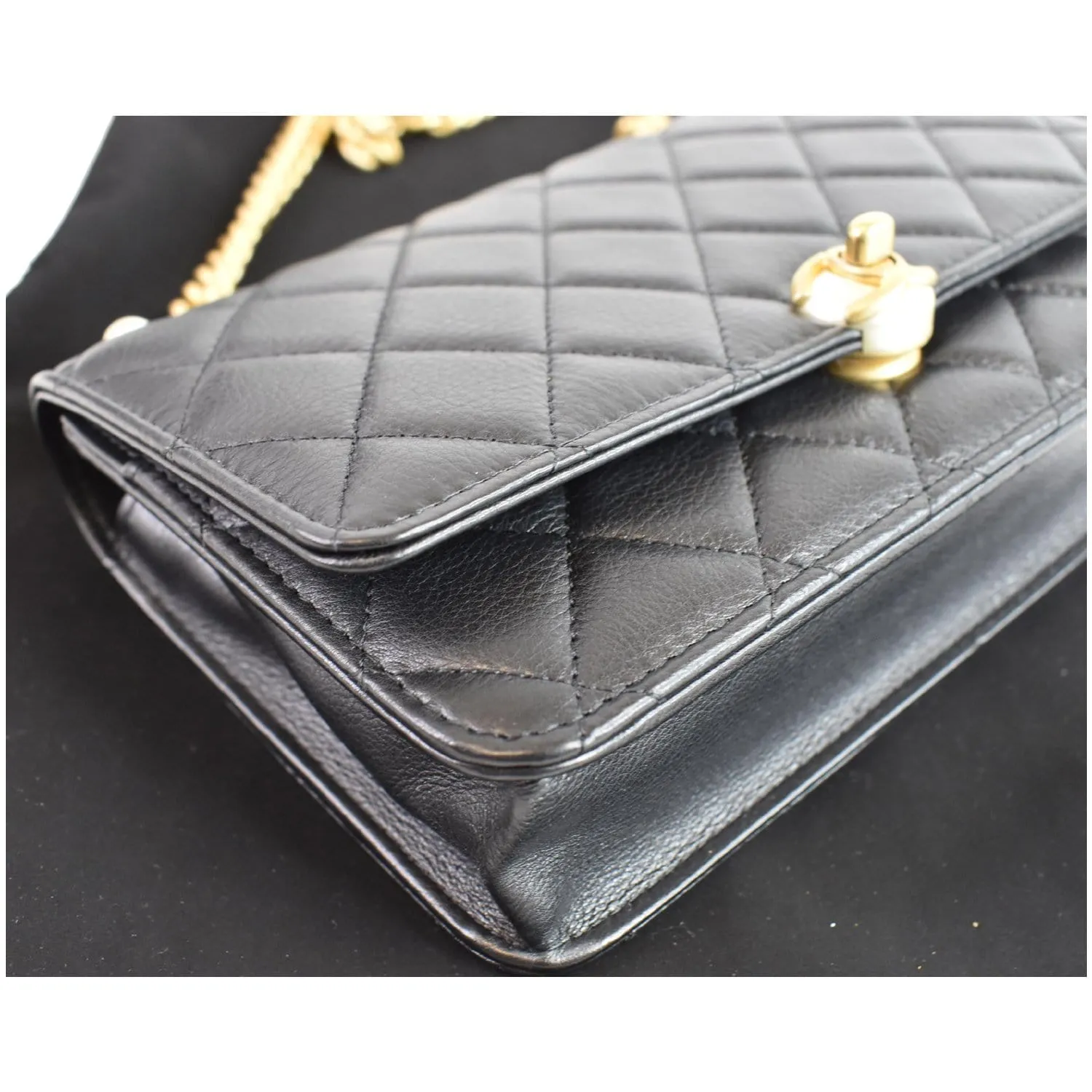 CHANEL Pearl Wallet On Chain Leather Crossbody Bag Black