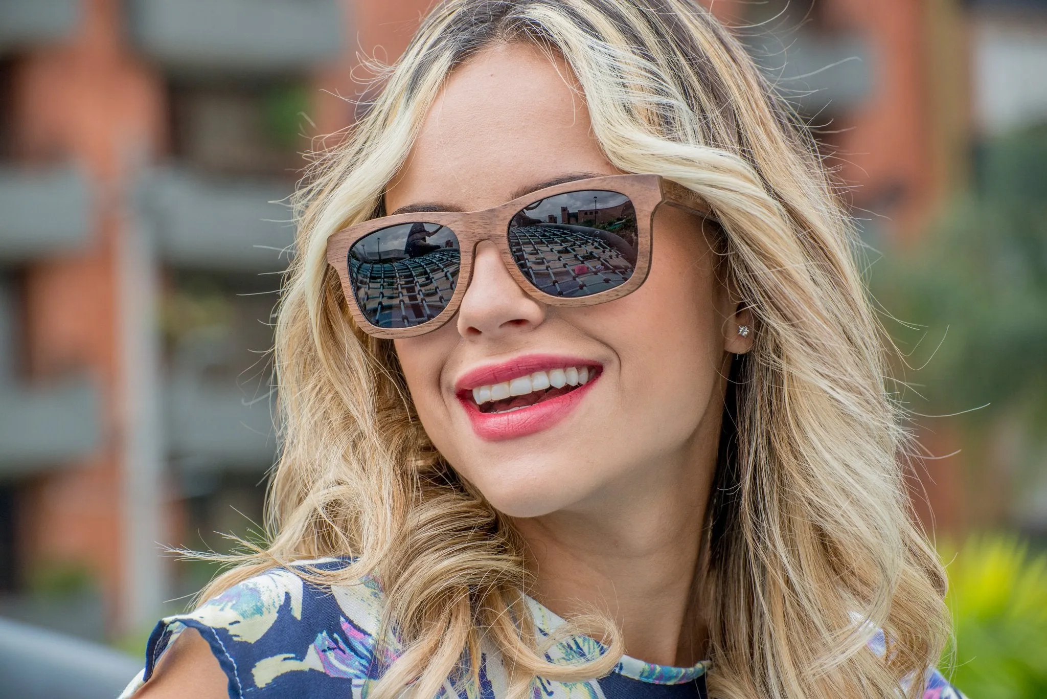 Classic - Dark Walnut Wood Sunglasses
