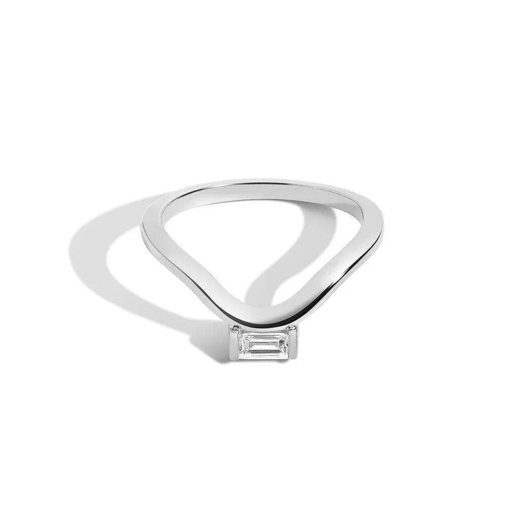 Curved Band With Baguette