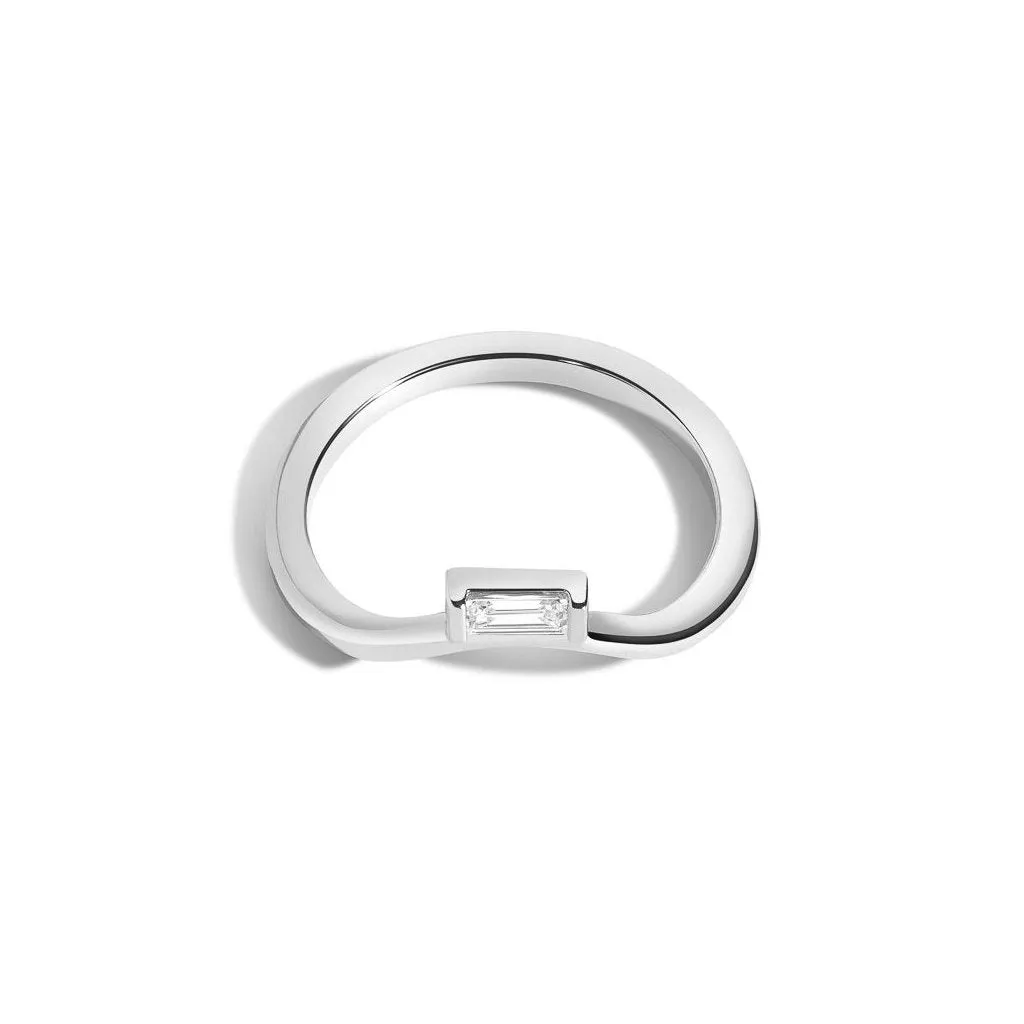 Curved Band With Baguette