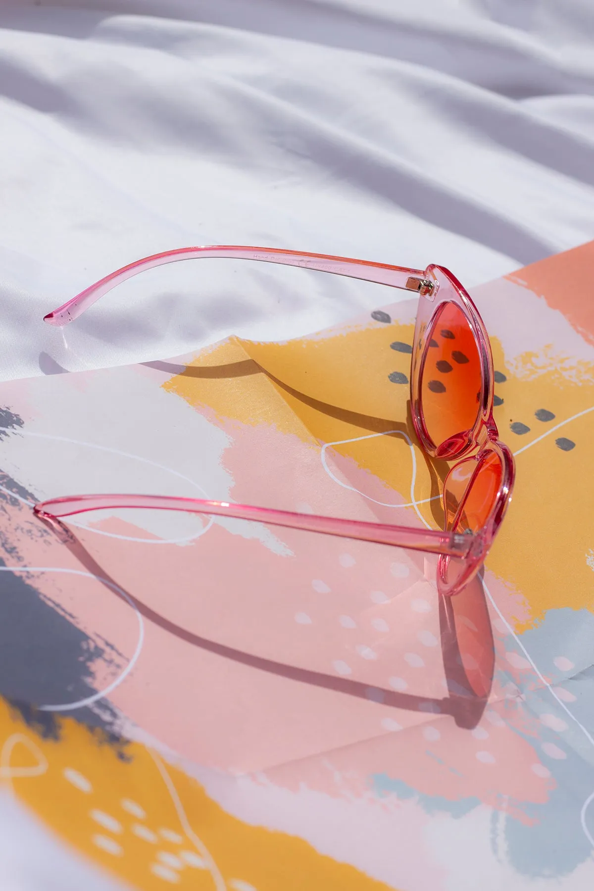Curved Classic Cat Eye Sunglasses