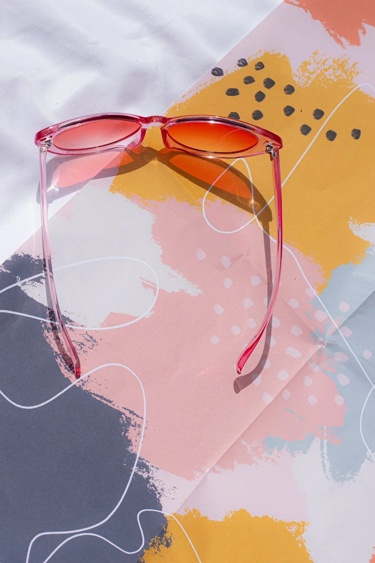 Curved Classic Cat Eye Sunglasses