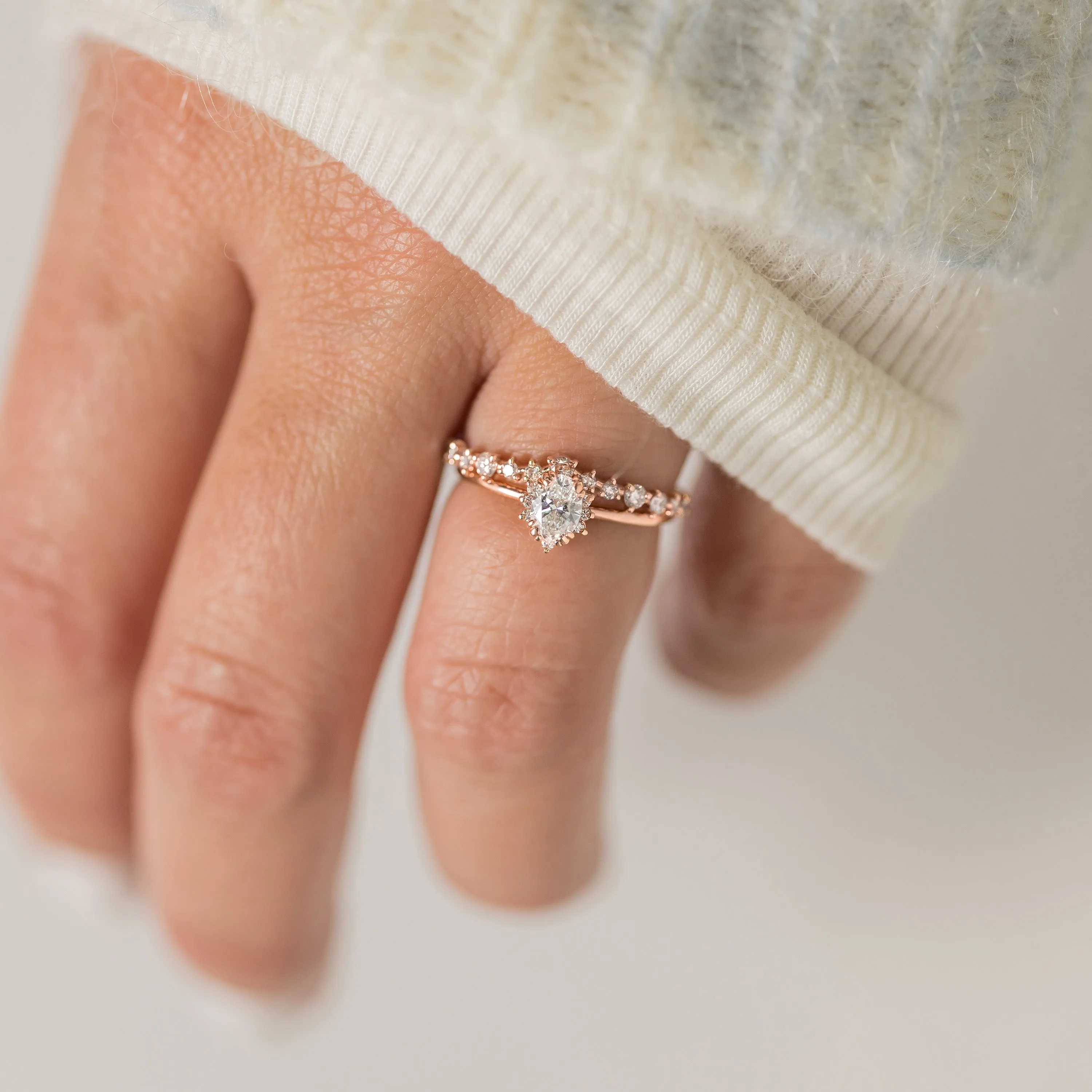 Curved Tinsel Band