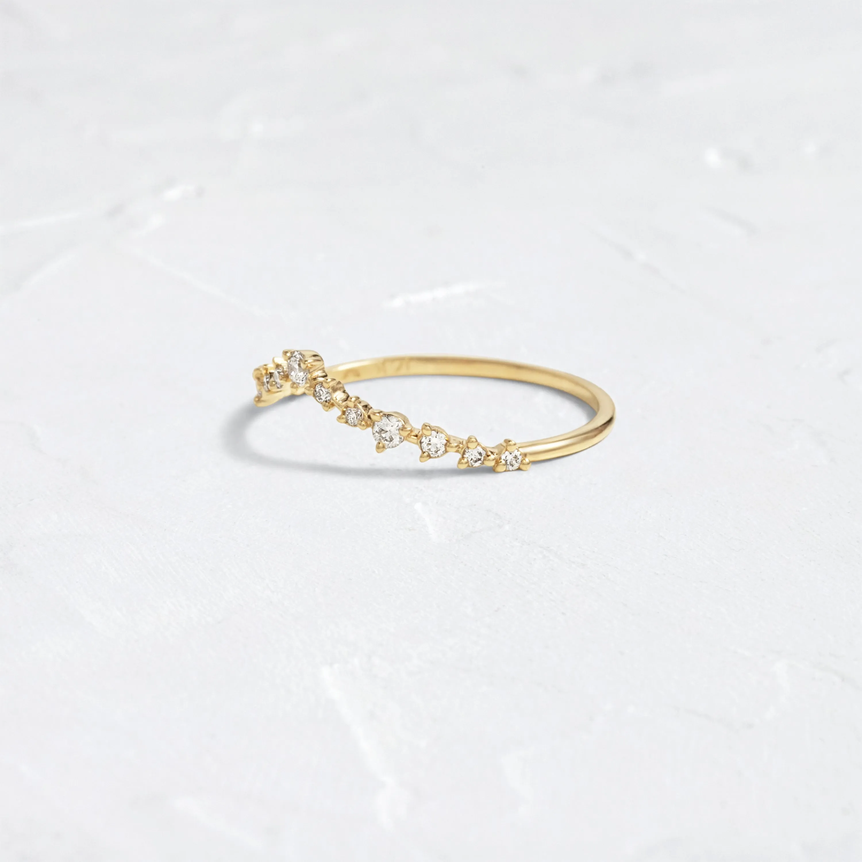 Curved Tinsel Band