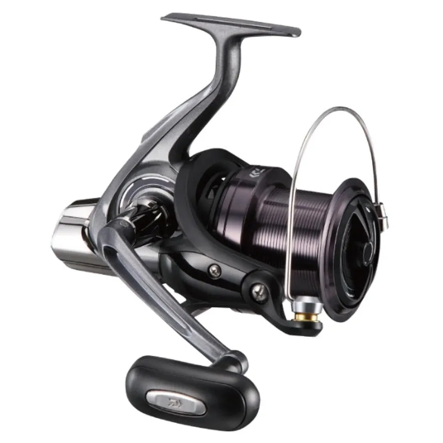 DAIWA Crosscast spinning Surf Fishing Reel - 4000QD