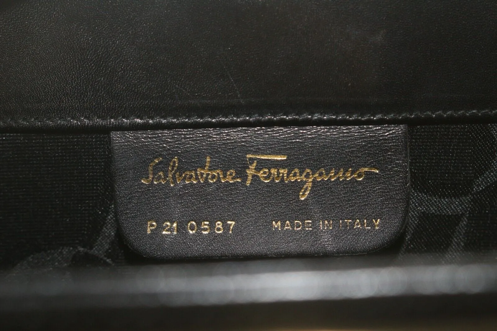 FERRAGAMO Black Leather Gancini Turnlock Chain Crossbody 1SF87K