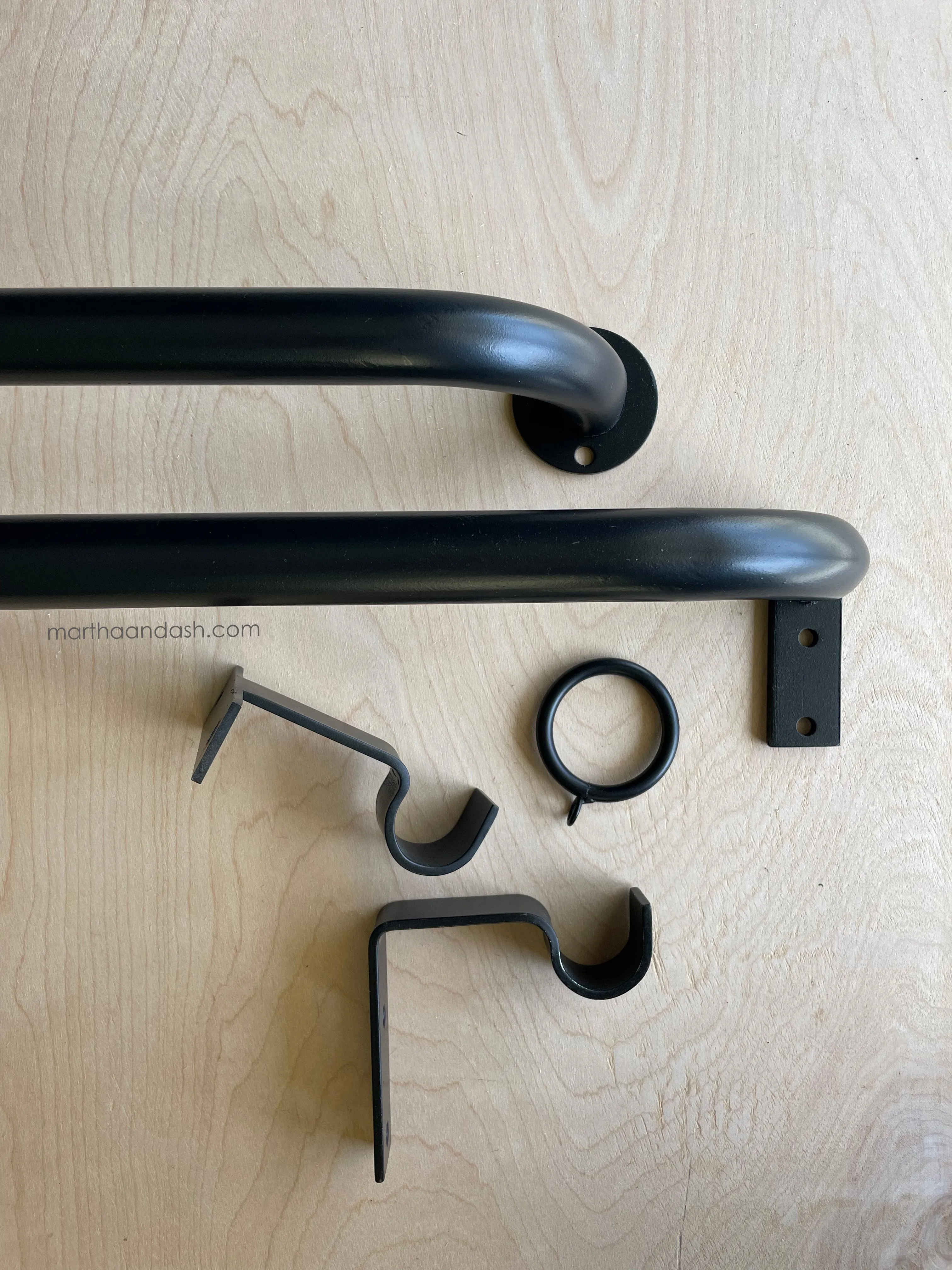 French Curved Iron Rod / Black (Set)