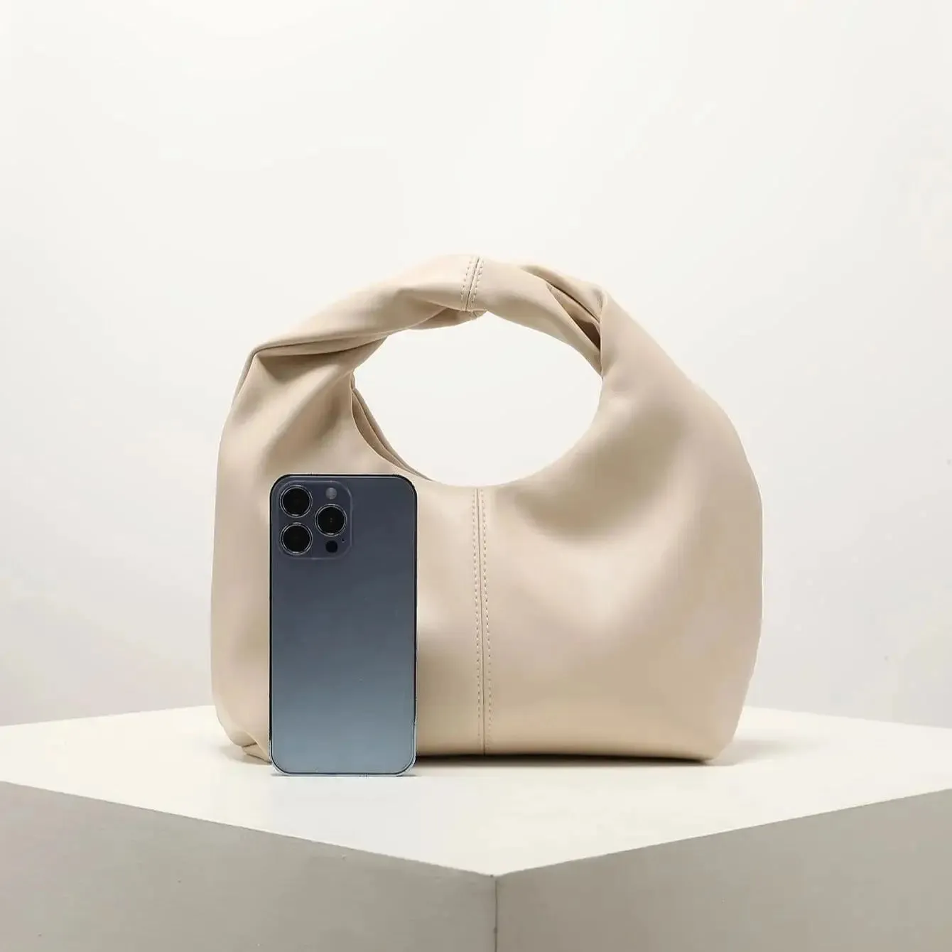 Geena Twist Bag