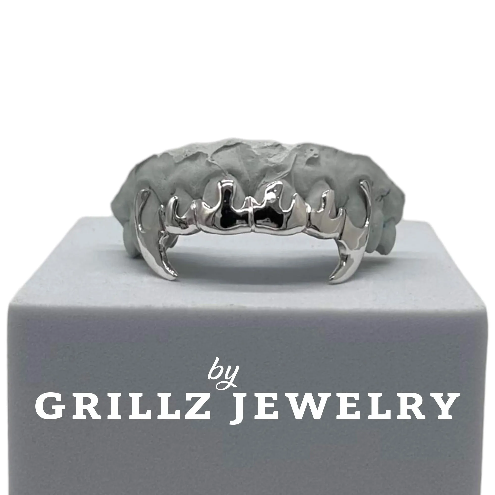 Grillz extended curved fangs