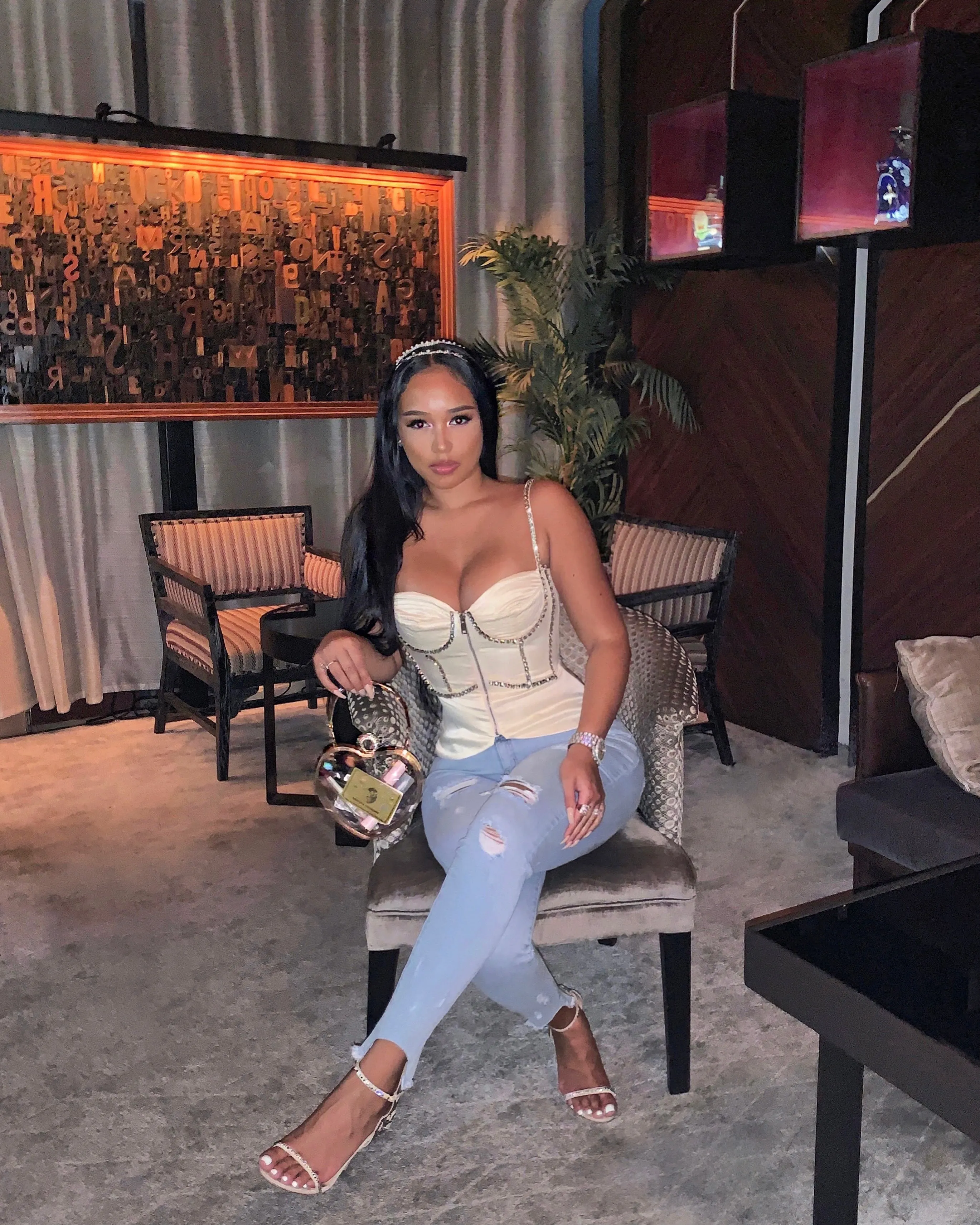 LA Girl Look