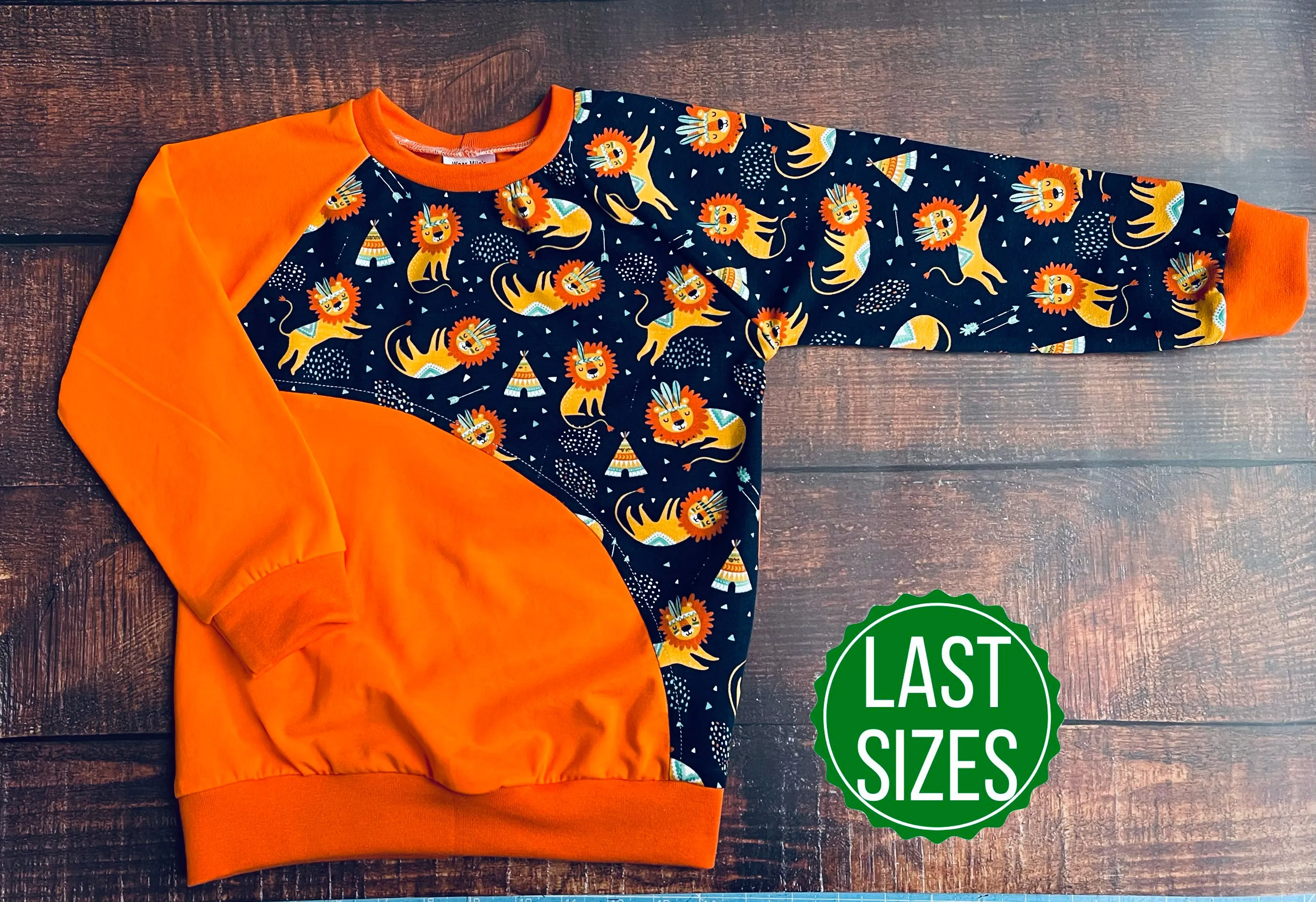 Lion Curved Sweater