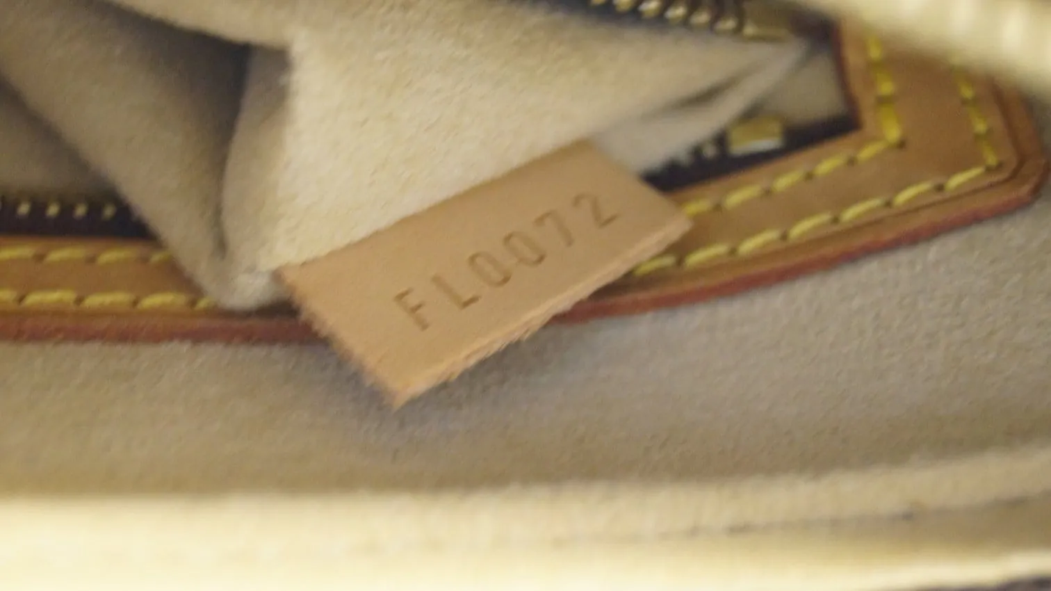 LOUIS VUITTON Monogram Canvas Looping MM Brown Shoulder Bag