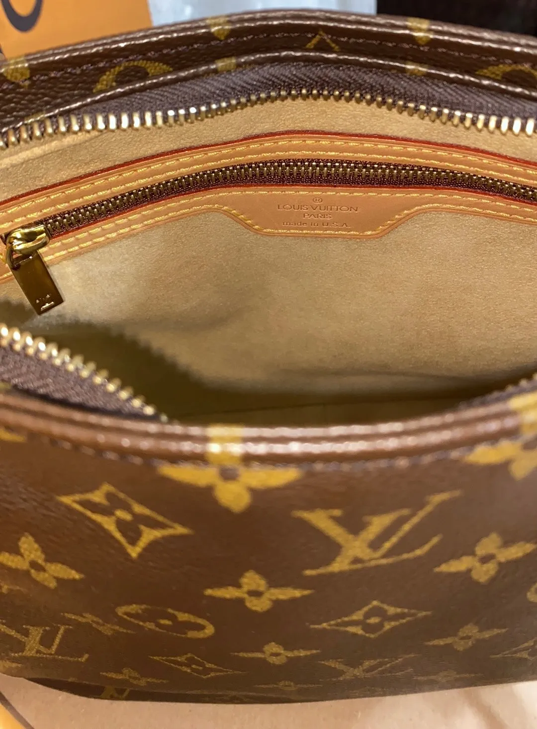 Louis Vuitton Monogram Canvas Looping MM Shoulder Bag