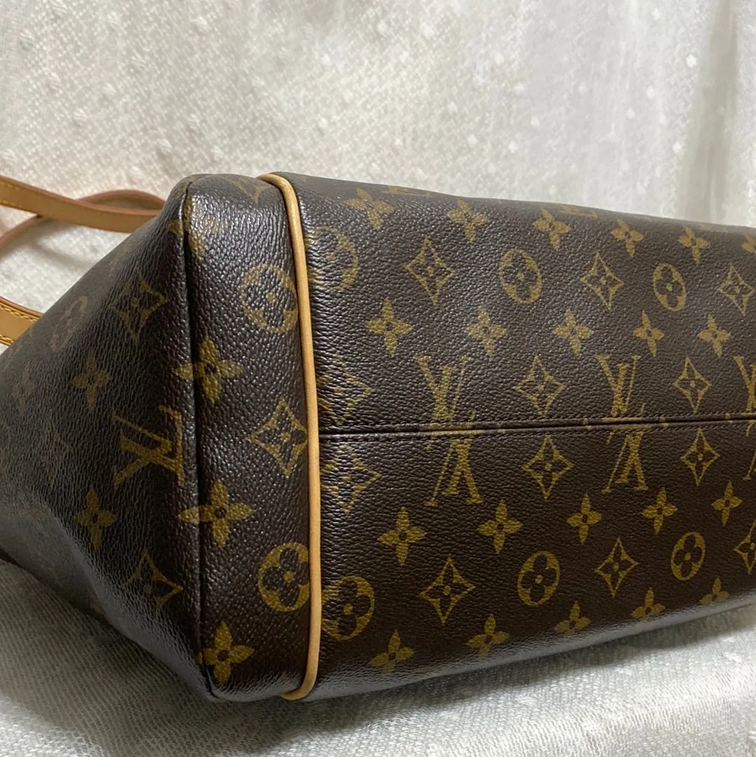 Louis Vuitton Totally MM Monogram Canvas Tote