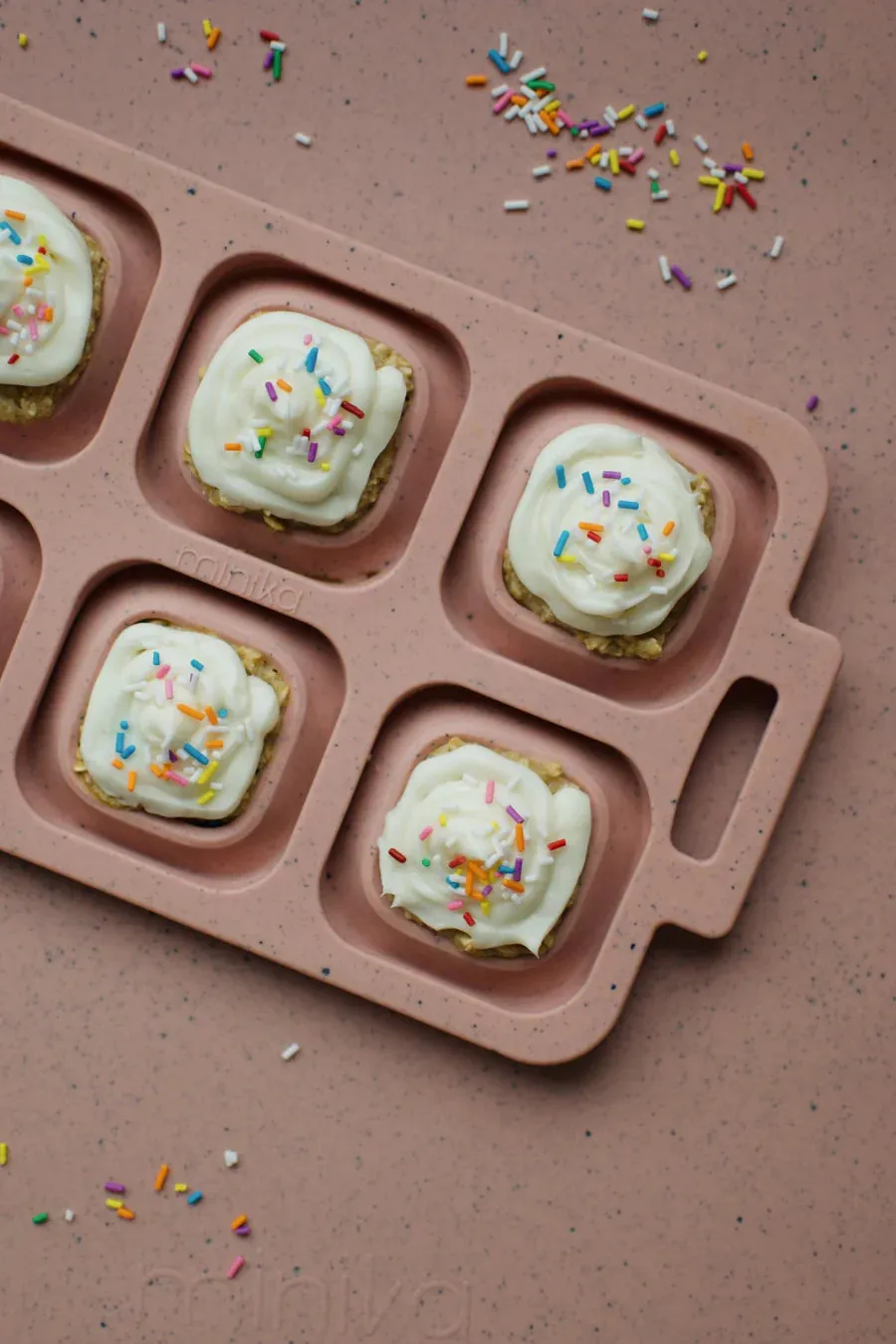 Minika Collapsible Cupcake Mold