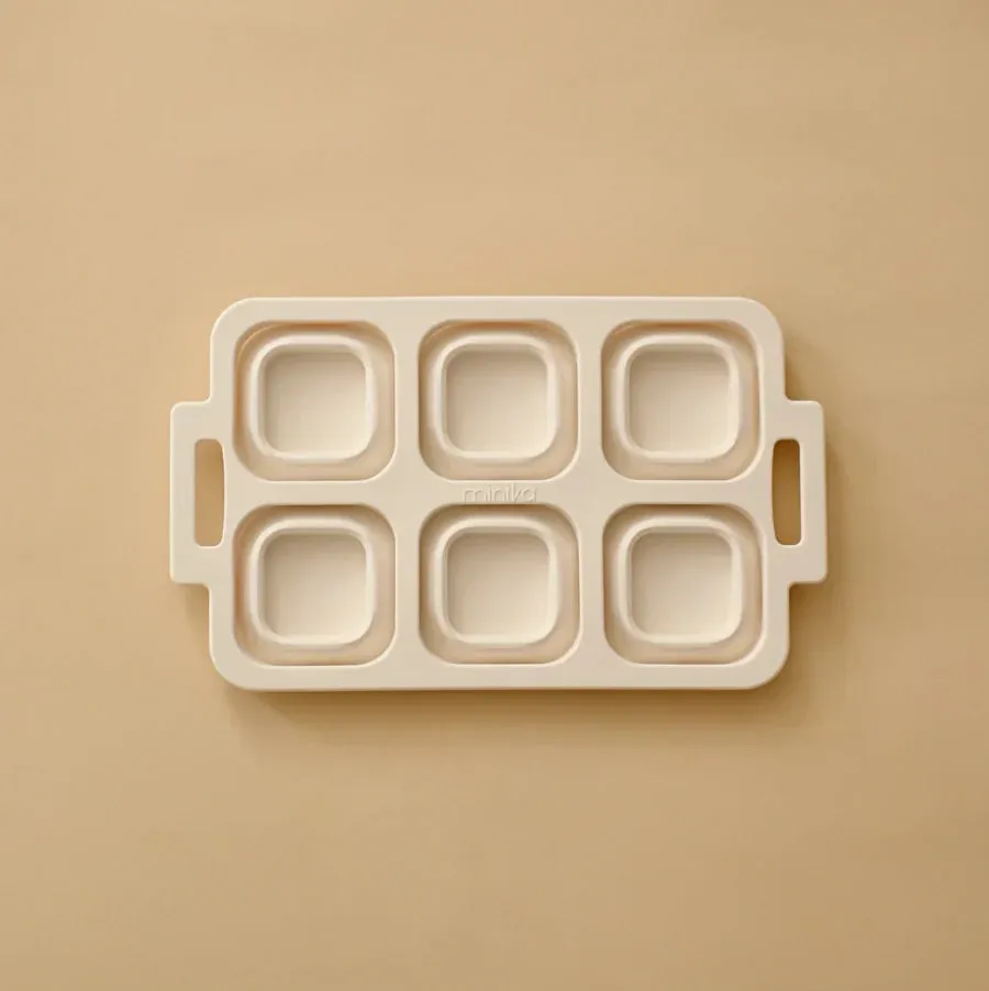 Minika Collapsible Cupcake Mold