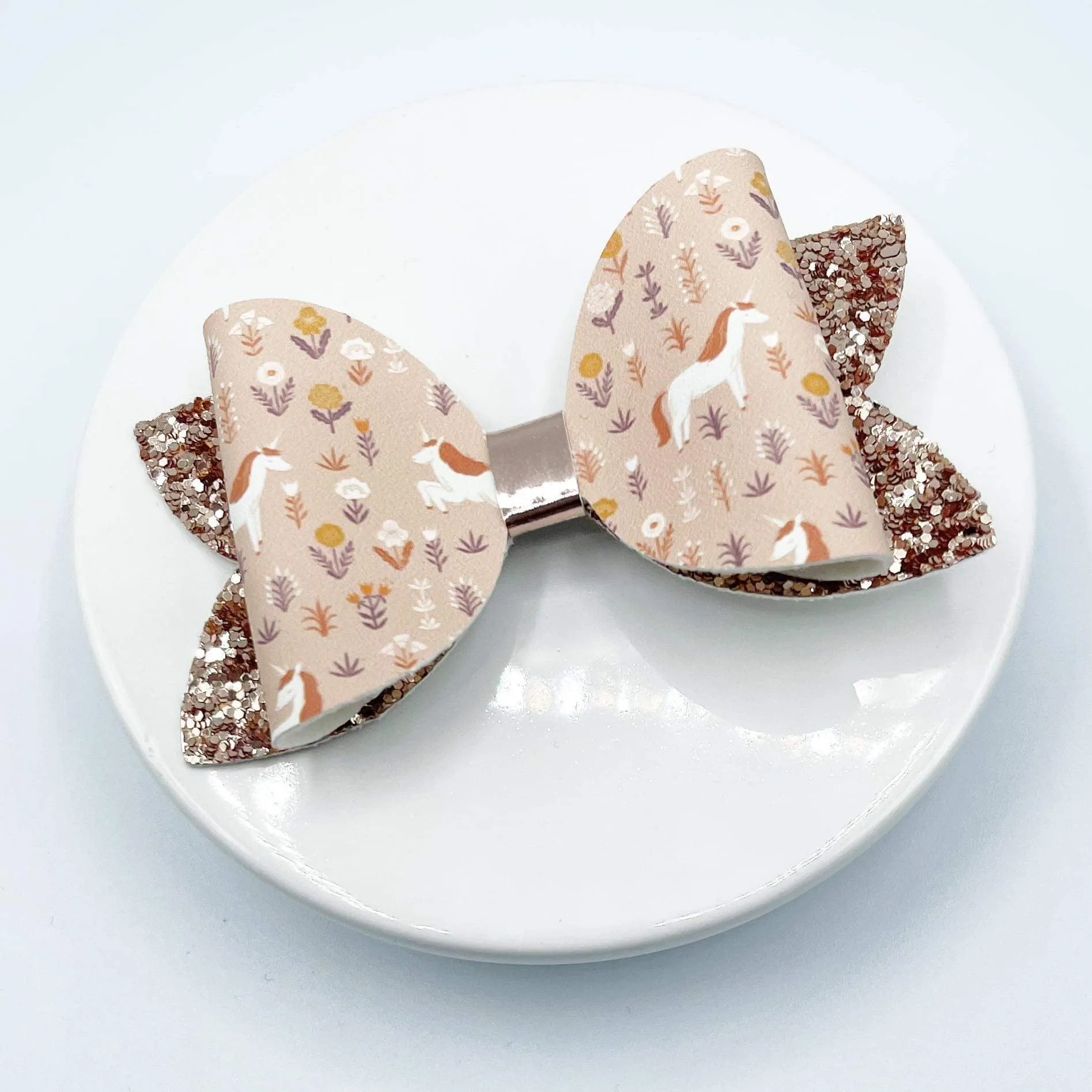 Neutral Unicorn Bow