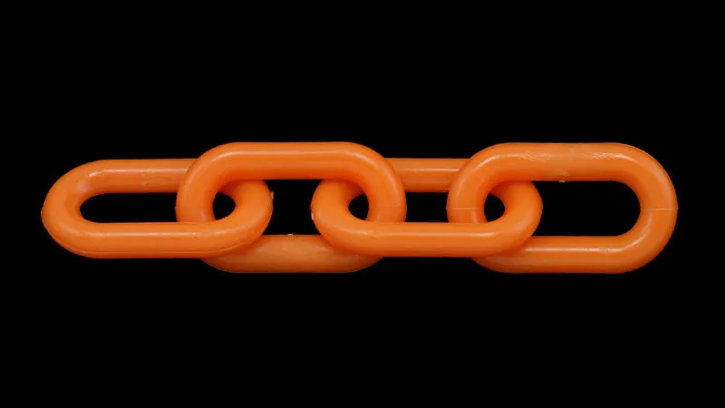 PLASTIC CHAIN 500 FEET 2" (8mm)