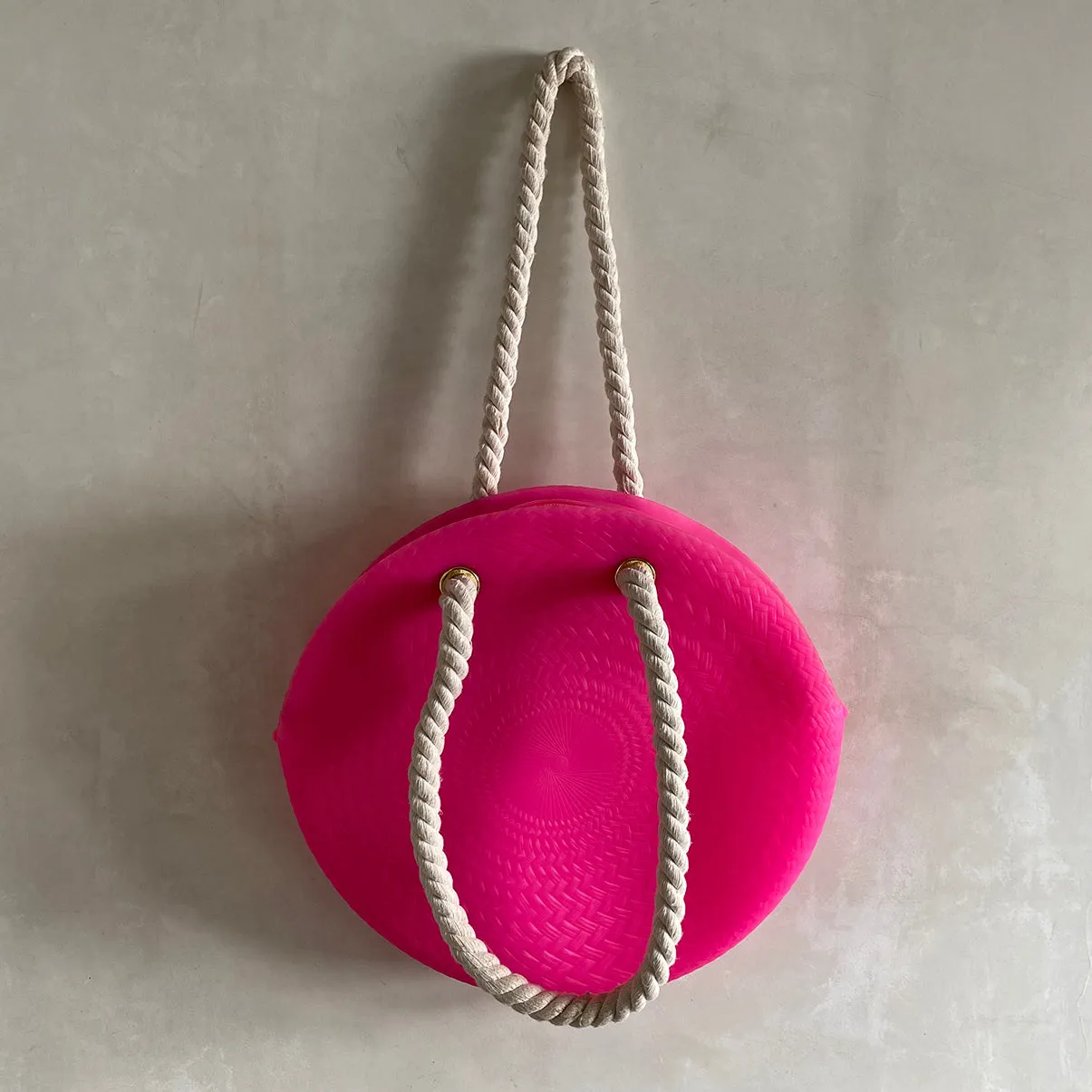 Round Bag // Hot Pink