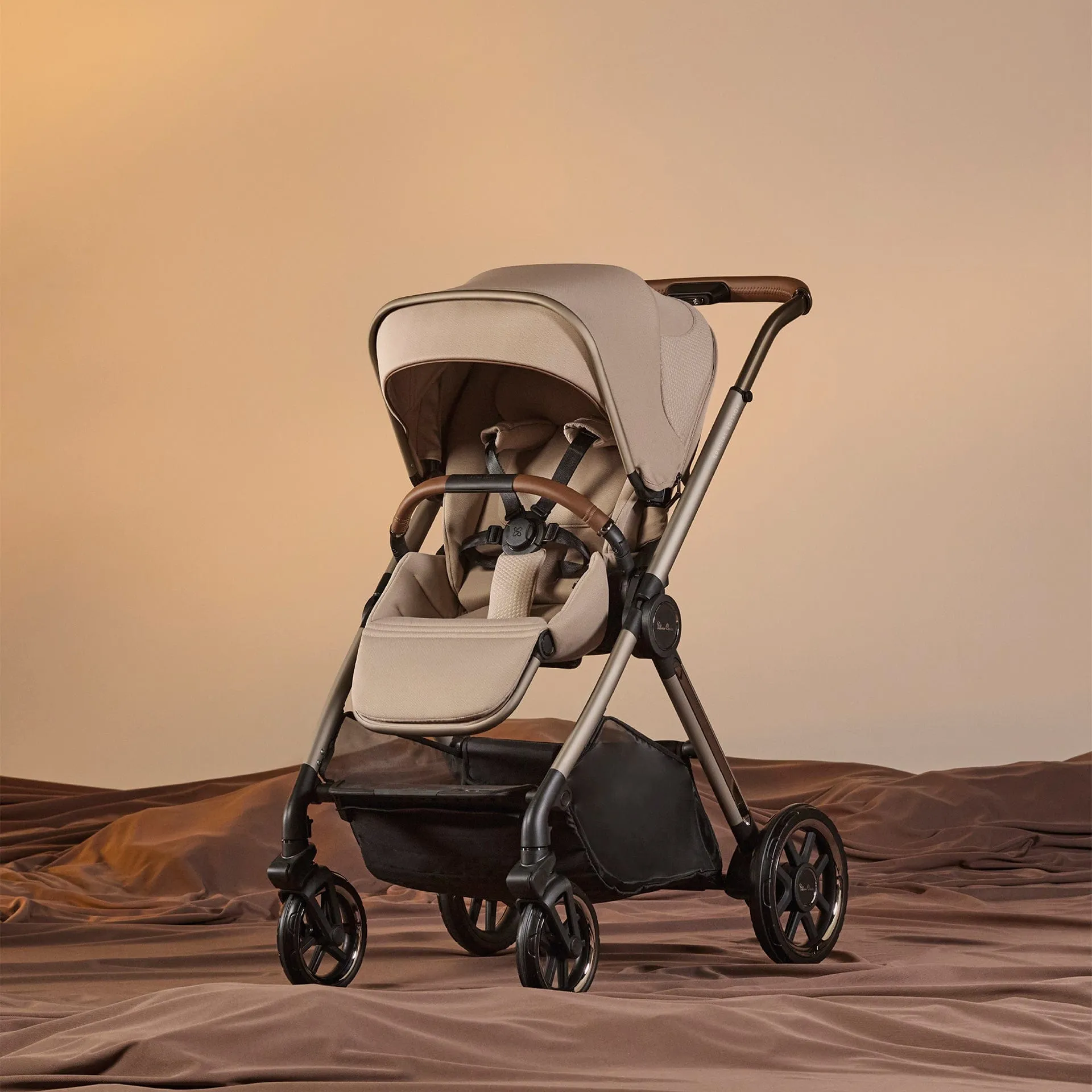 Silver Cross Reef 2 Special Edition Maxi-Cosi Travel System in Frappe