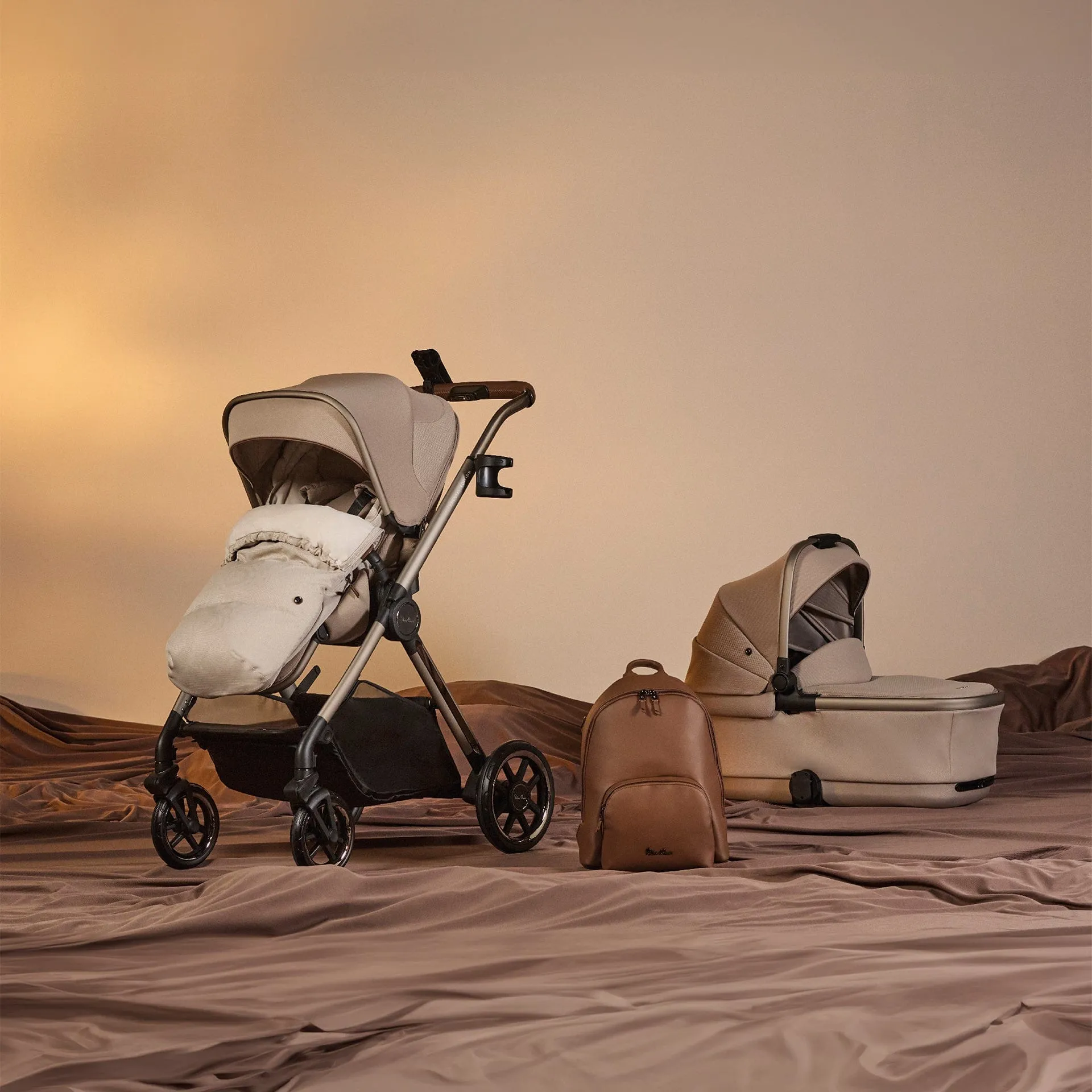 Silver Cross Reef 2 Special Edition Maxi-Cosi Travel System in Frappe