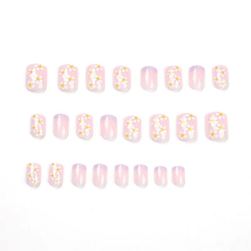 Square light purple french with daisy