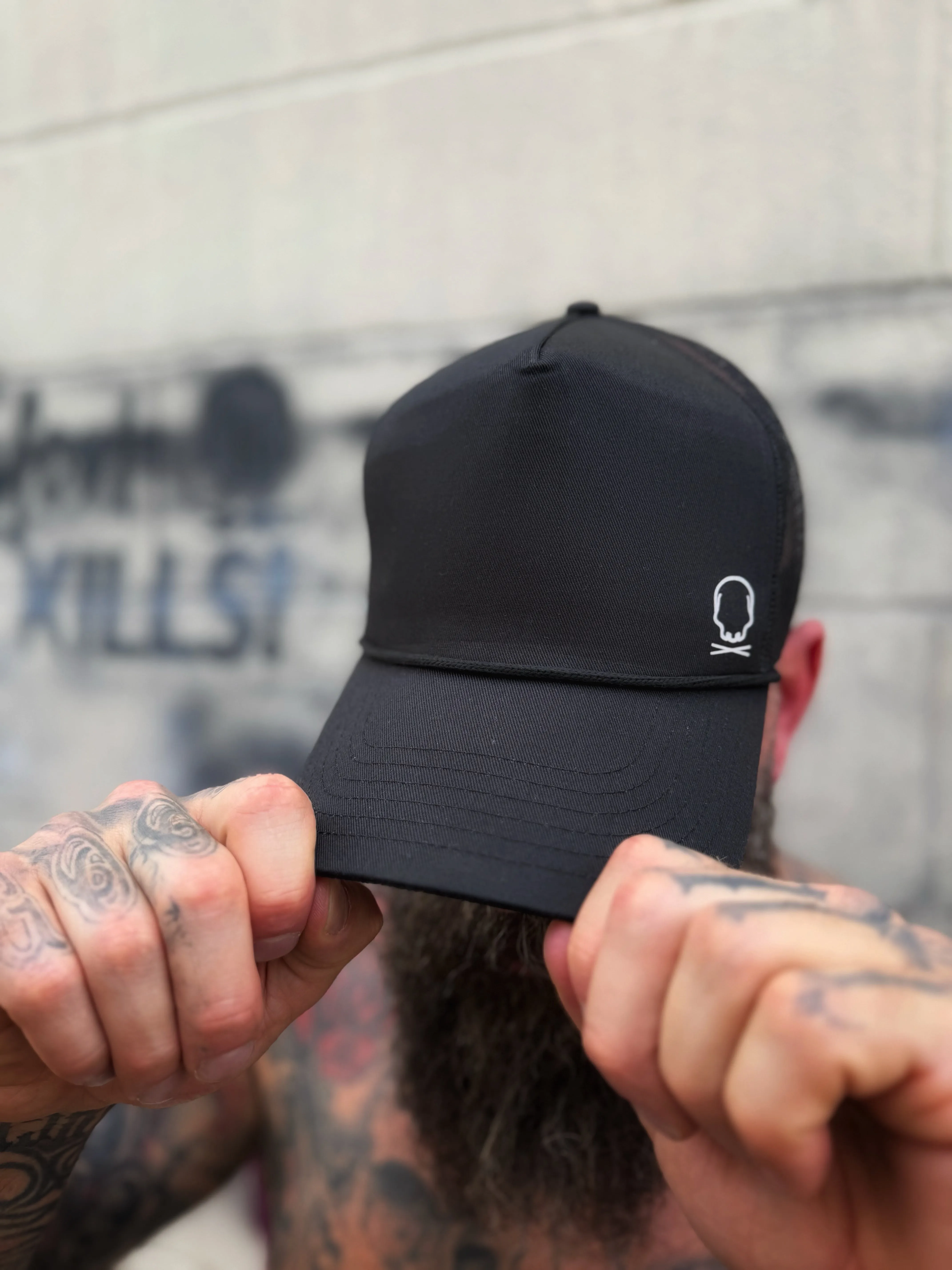 TDC SYMBOL BLACK CURVED BILL BLACK HAT