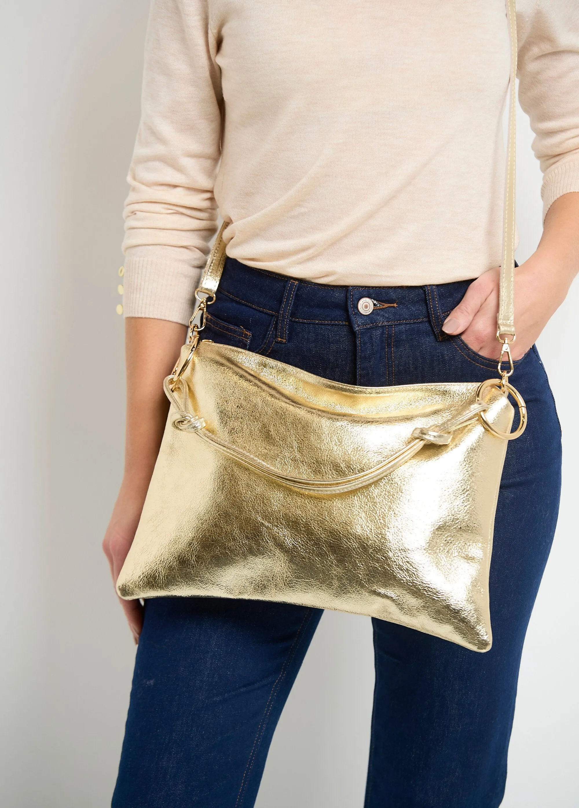 Trendy metallic leather handbag
