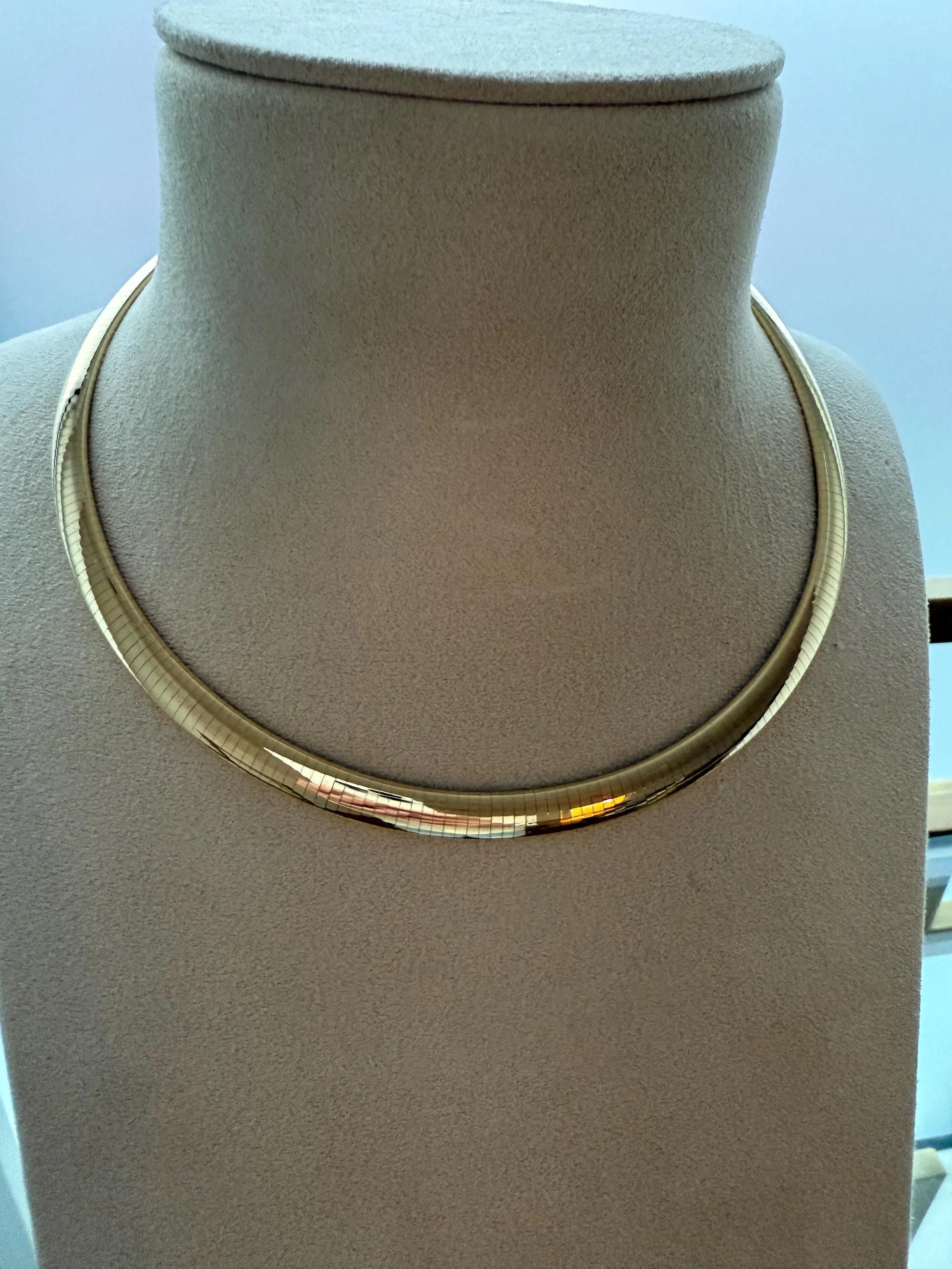 Vintage Italian Solid 14K Yellow Gold Omega Necklace, 19 inch, 8mm wide.