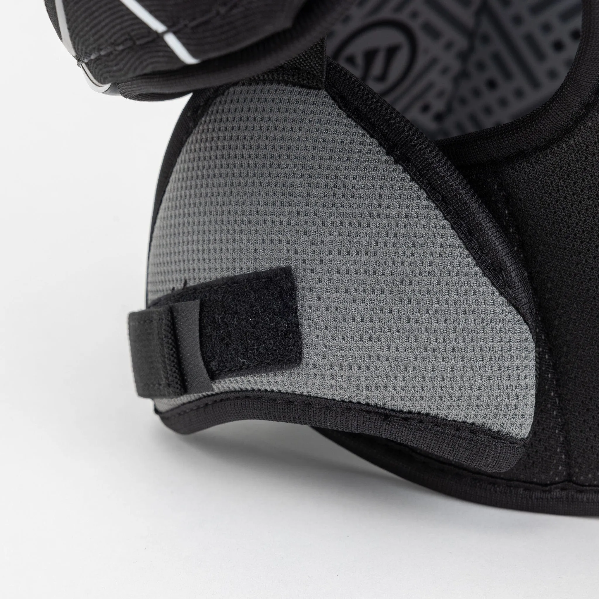 Warrior Rise Youth Hockey Shoulder Pads